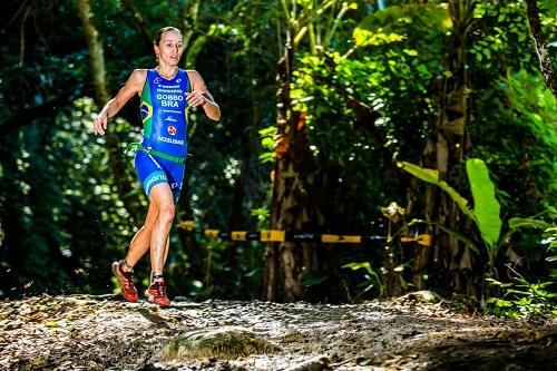 A atual tetracampeã brasileira Sabrina Gobbo estará presente no XTERRA Brazil / Foto: Thiago Lemos